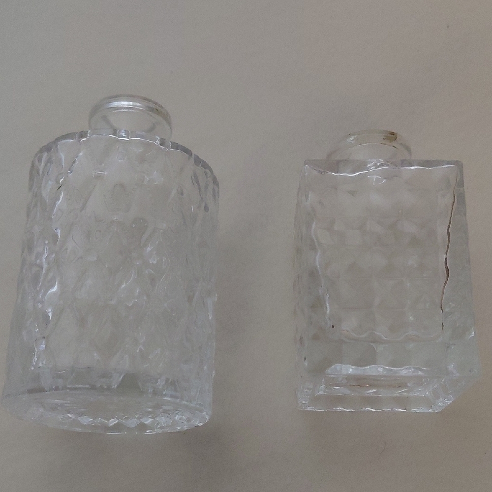 Set of Clear Glass Vases - Picture 6 of 8